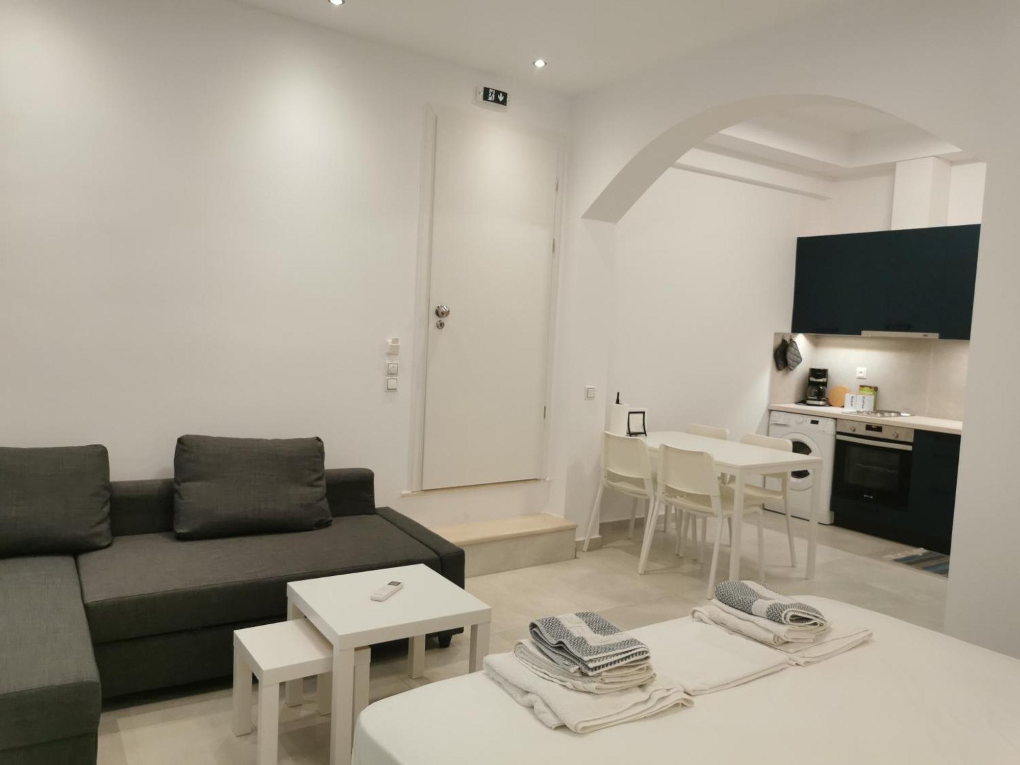 Panos Apartments بارغا المظهر الخارجي الصورة